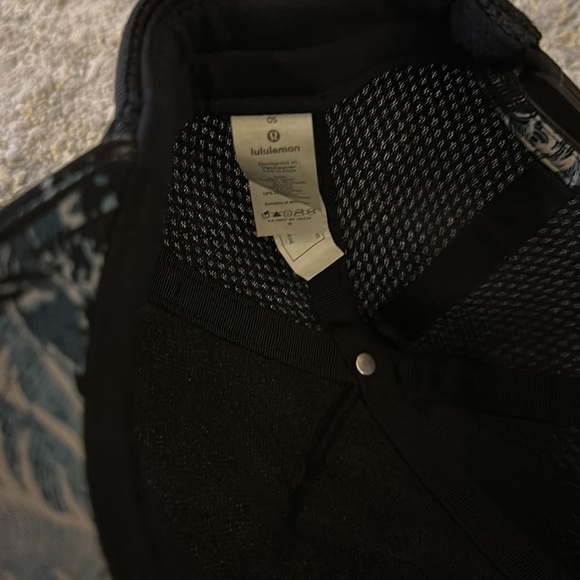 Lululemon Athletica Cap - Picture 3 of 4